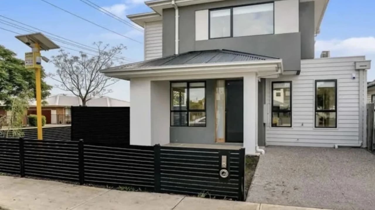 Unfurnished room in a share house