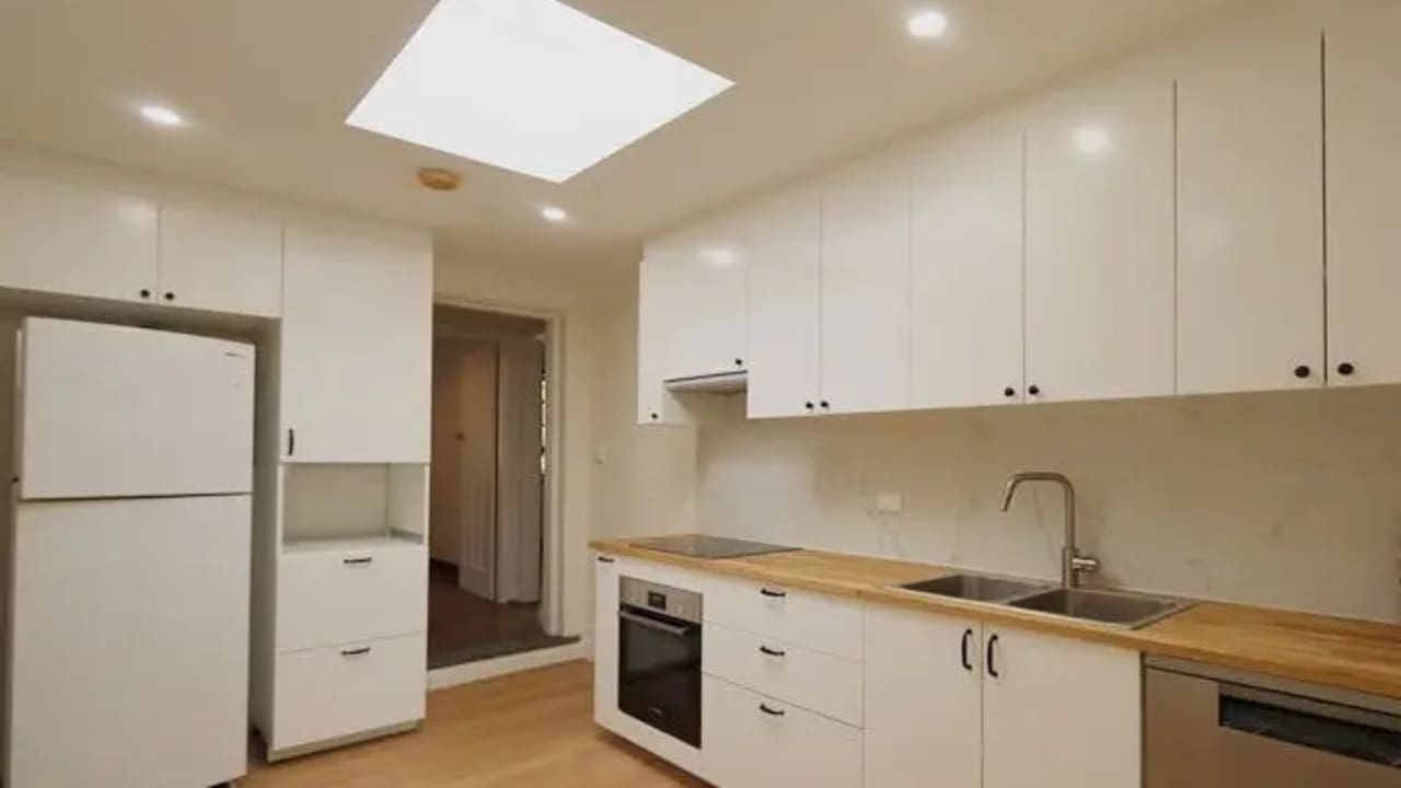 Room in a share house