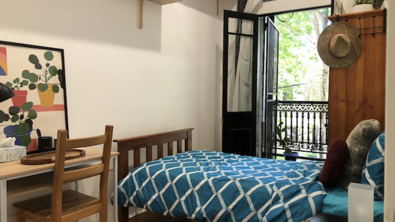 Room in a share house