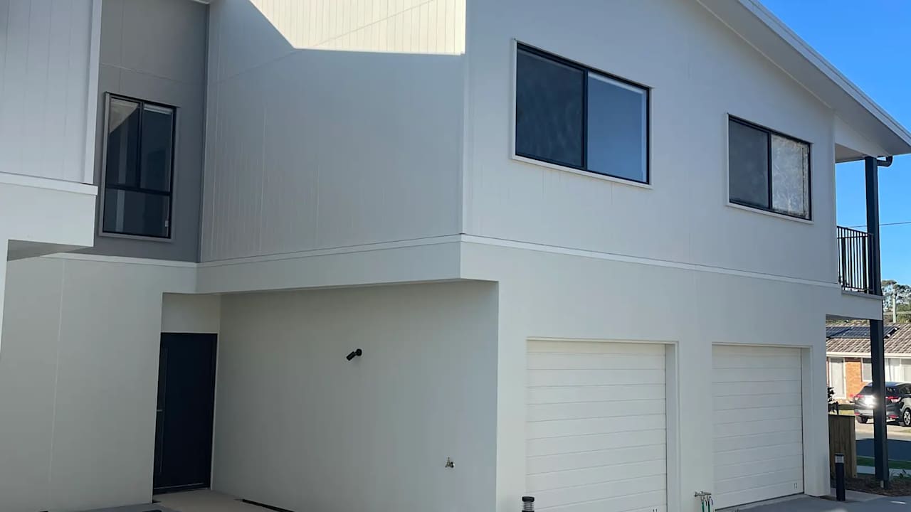 Whole property with 3 rooms for rent