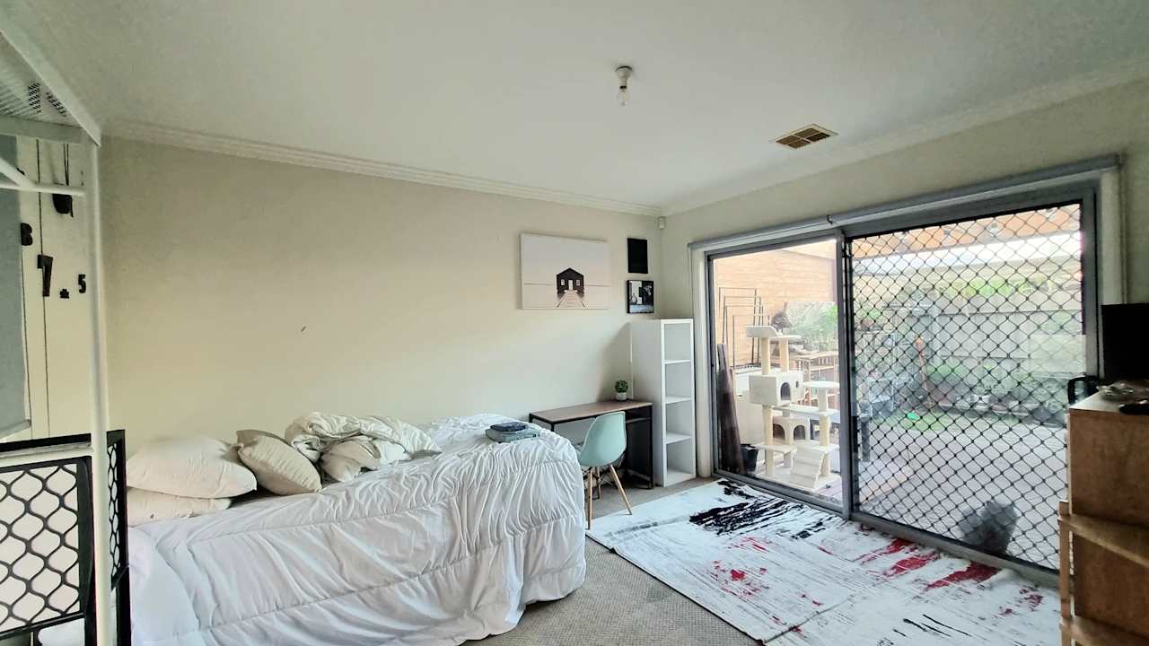 Furnished room in a share house