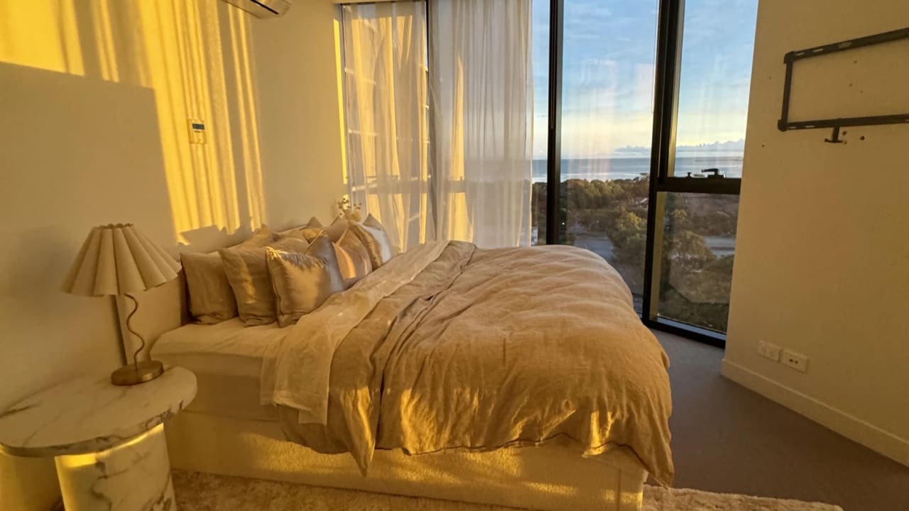 Furnished room with own bathroom