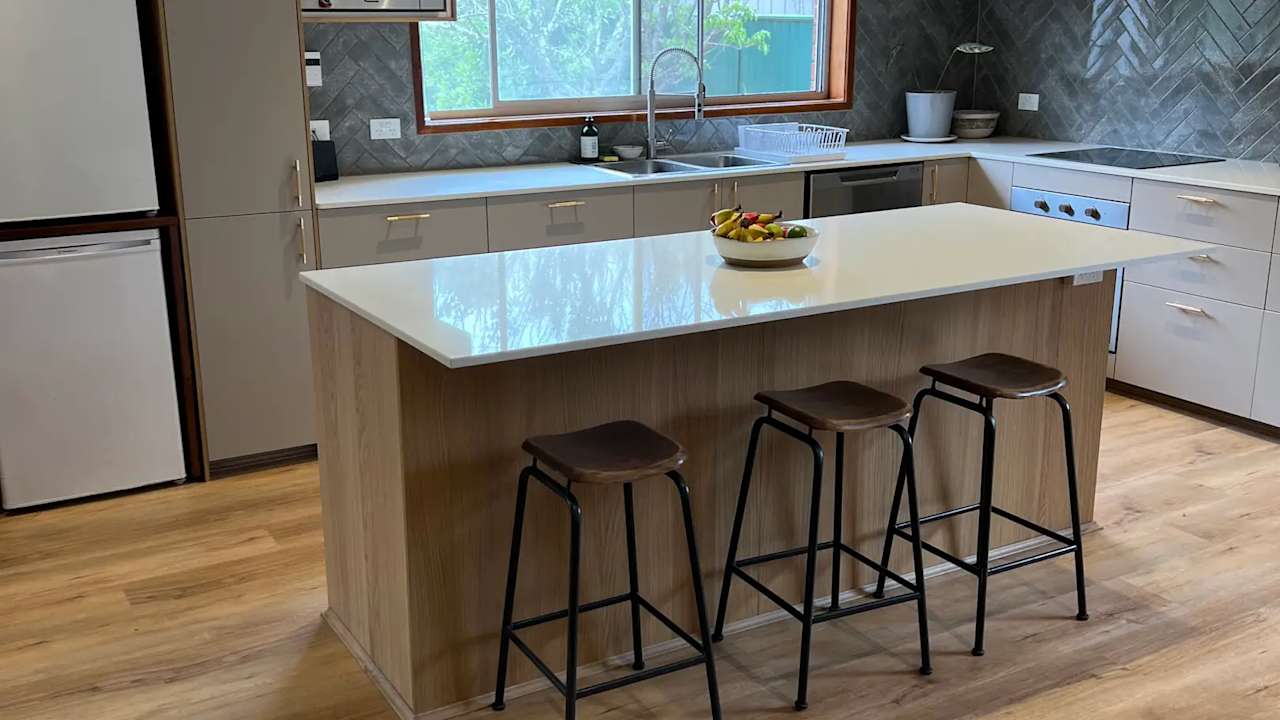 Furnished room in a share house