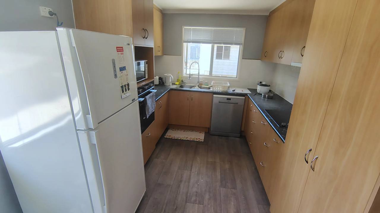 Unfurnished room in a share house