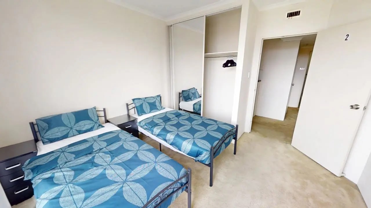 Furnished room in a flatshare