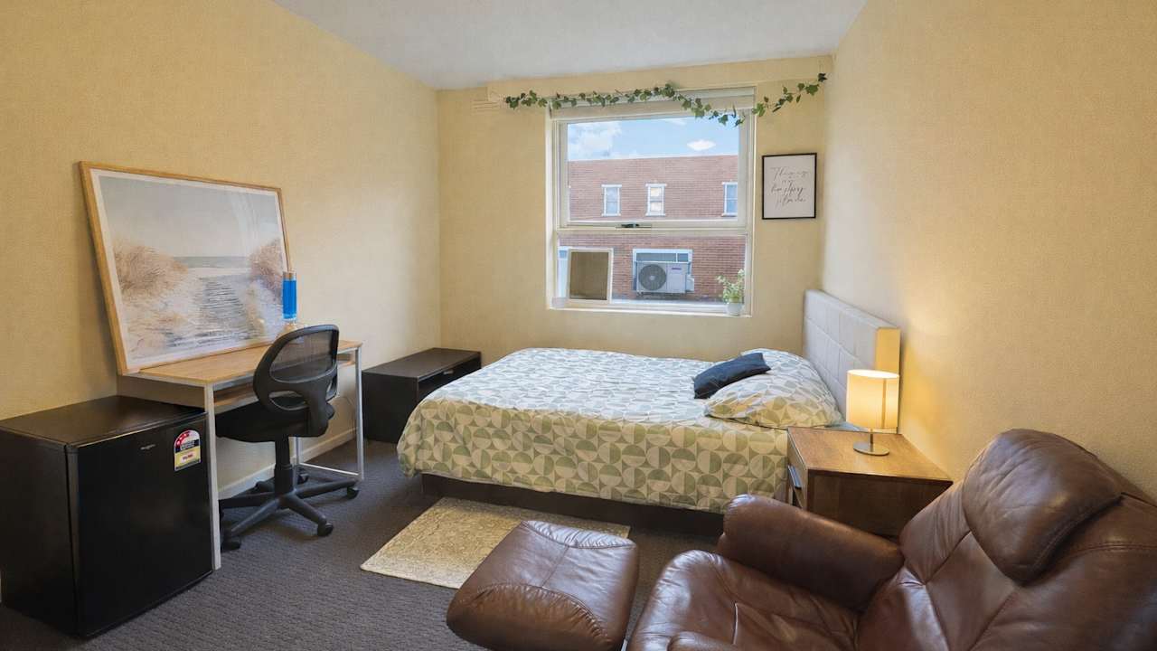 Furnished room in a share house