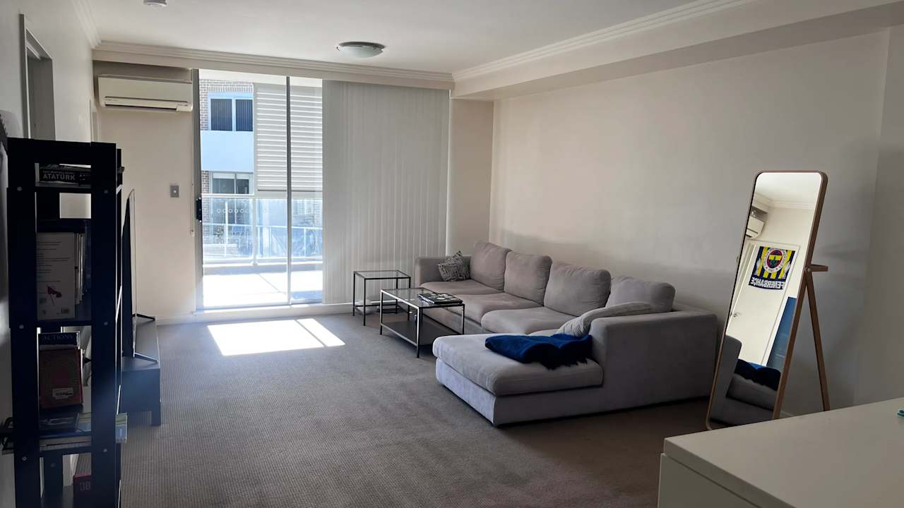 Furnished room with ensuite in a flatshare