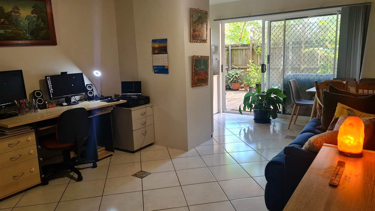 Whole property with 2 rooms for rent