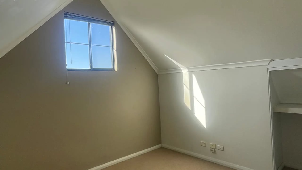 Room in a share house
