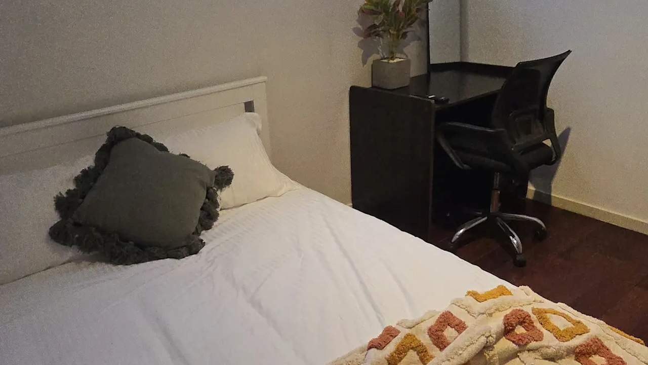Furnished room with own bathroom