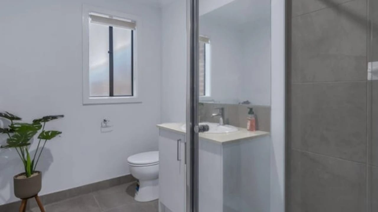 Whole property with 3 rooms for rent
