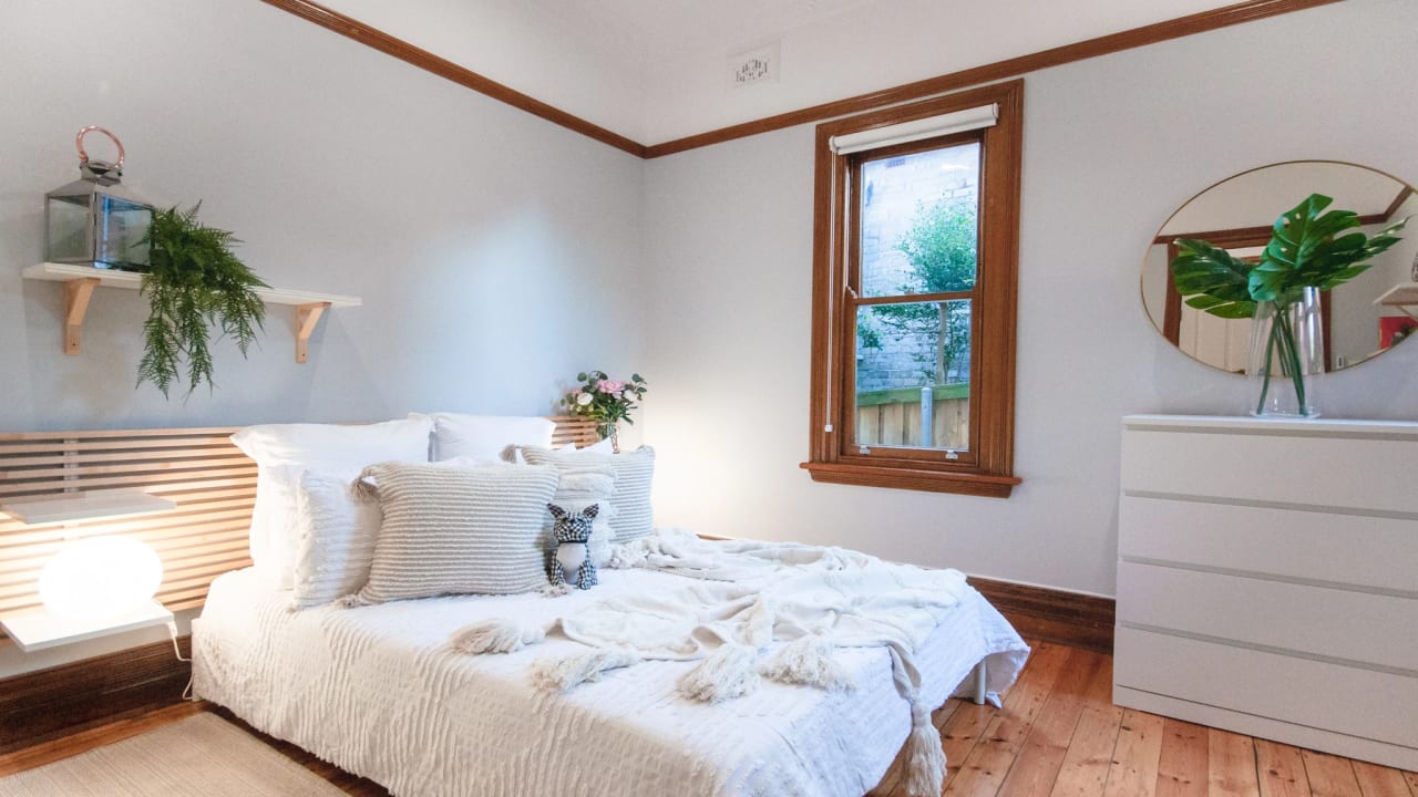 Furnished room in a share house