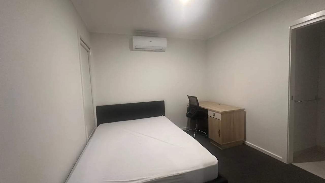 Furnished room with own bathroom