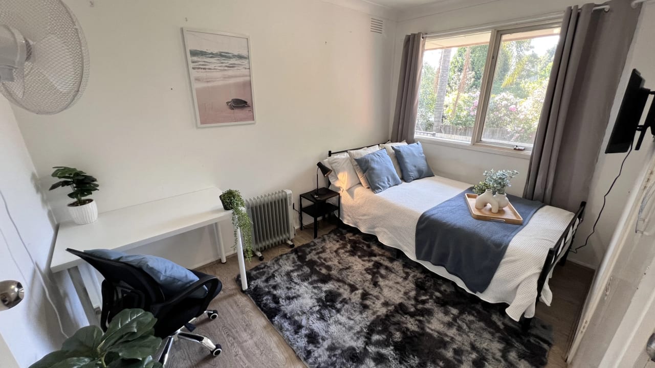 Furnished room in a share house