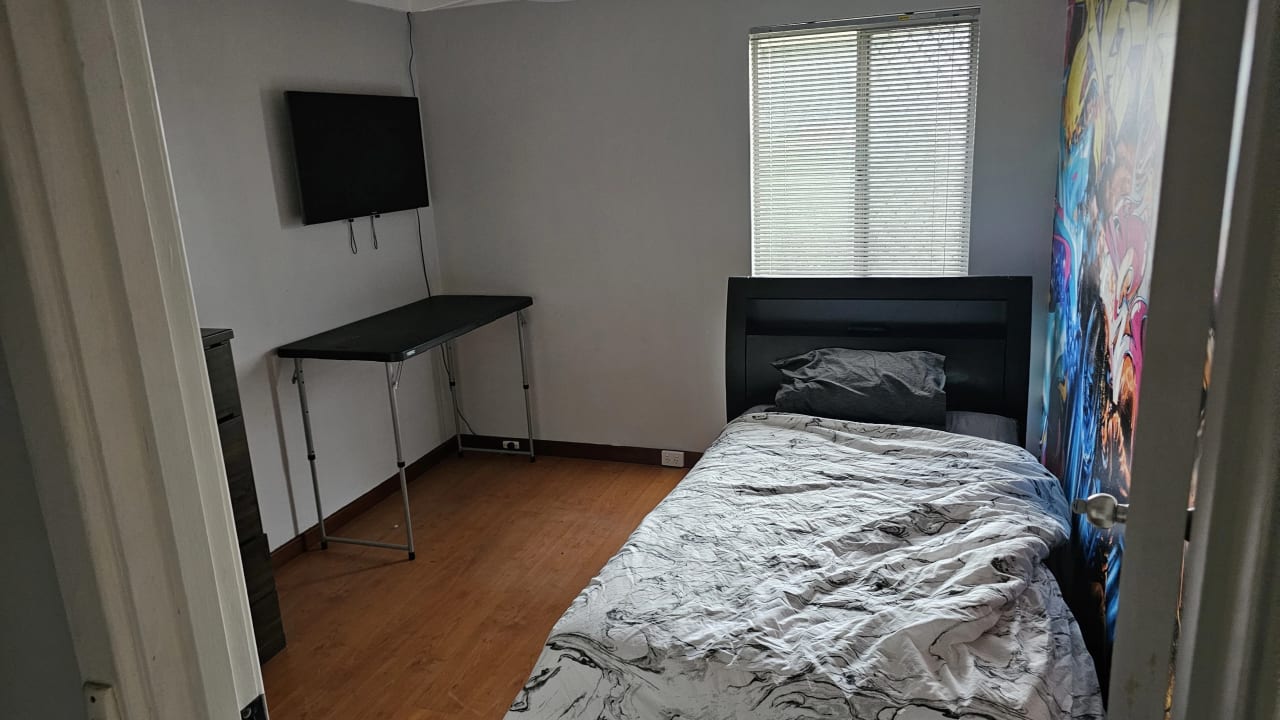 Furnished room in a share house