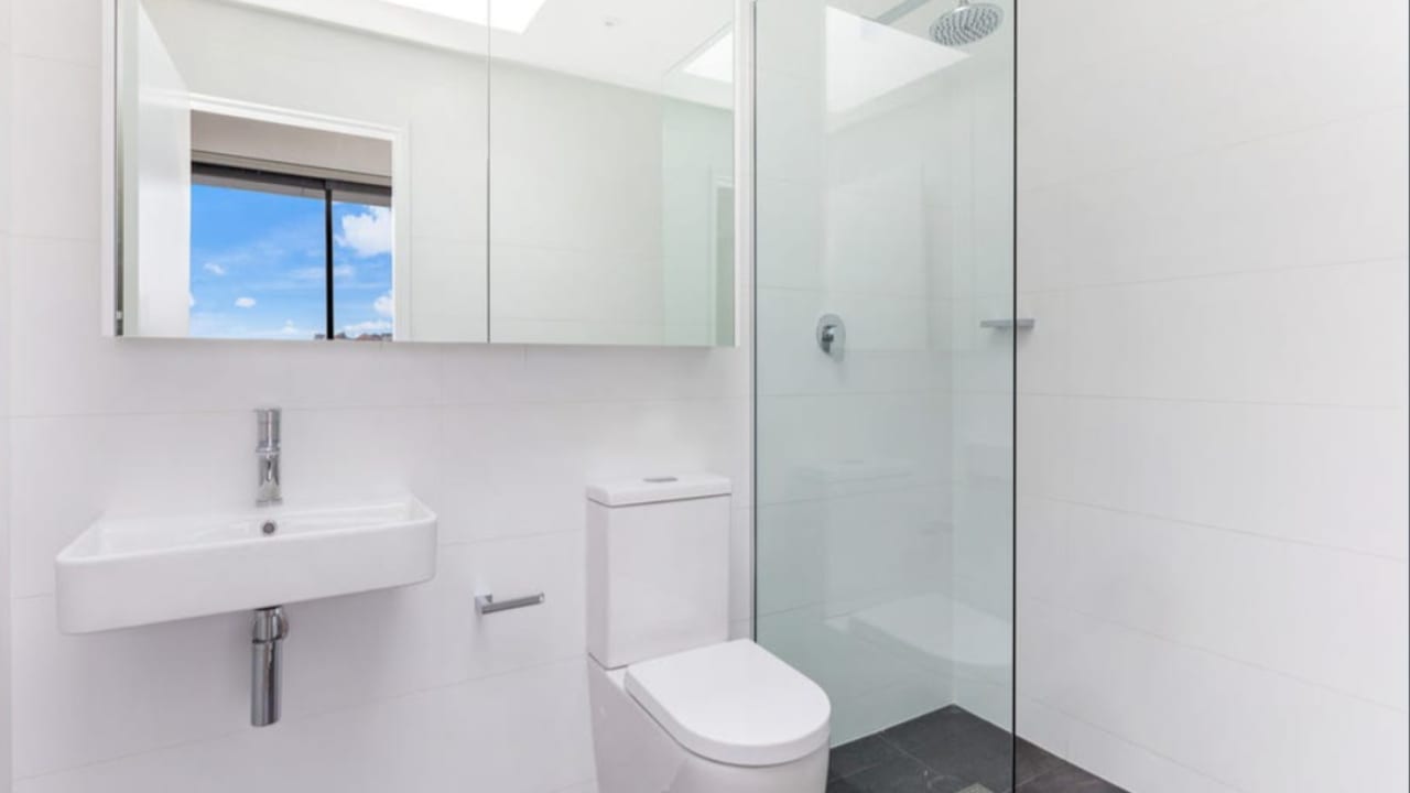 Room with ensuite in a flatshare