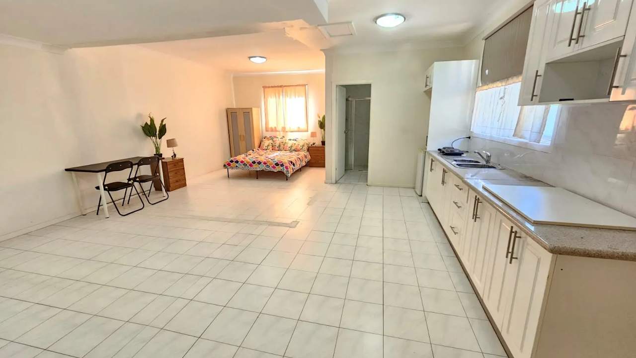 Furnished room studio flat for rent