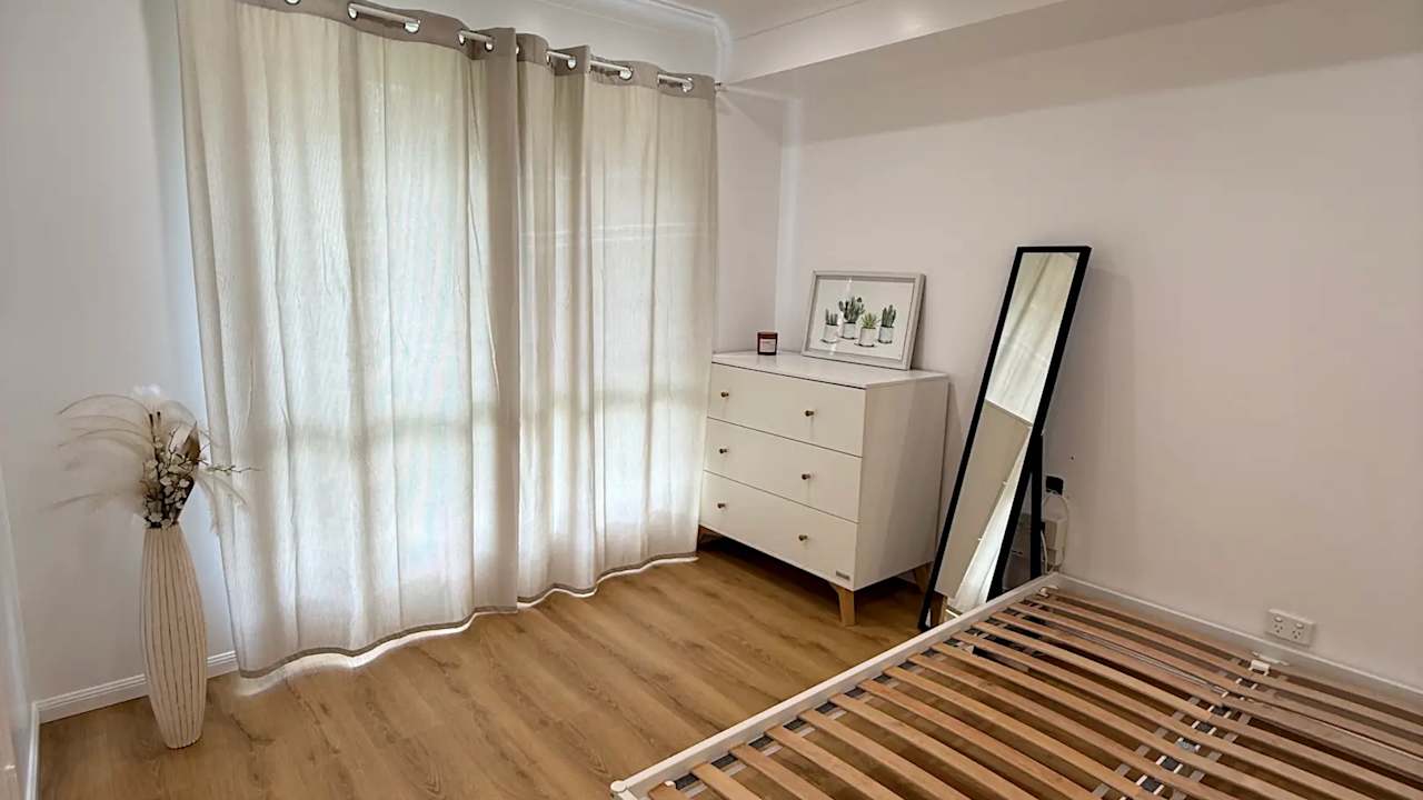 Furnished room in a share house