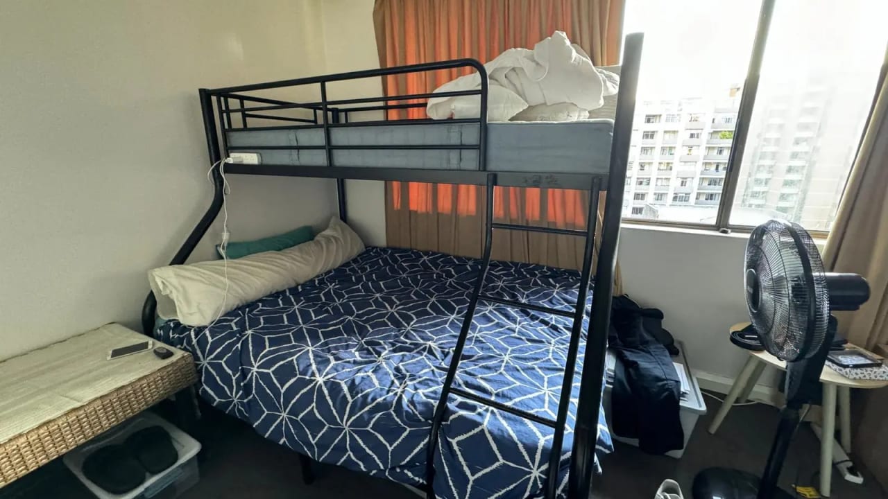 Furnished room in a flatshare