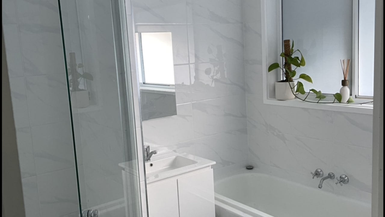 Room in a share house