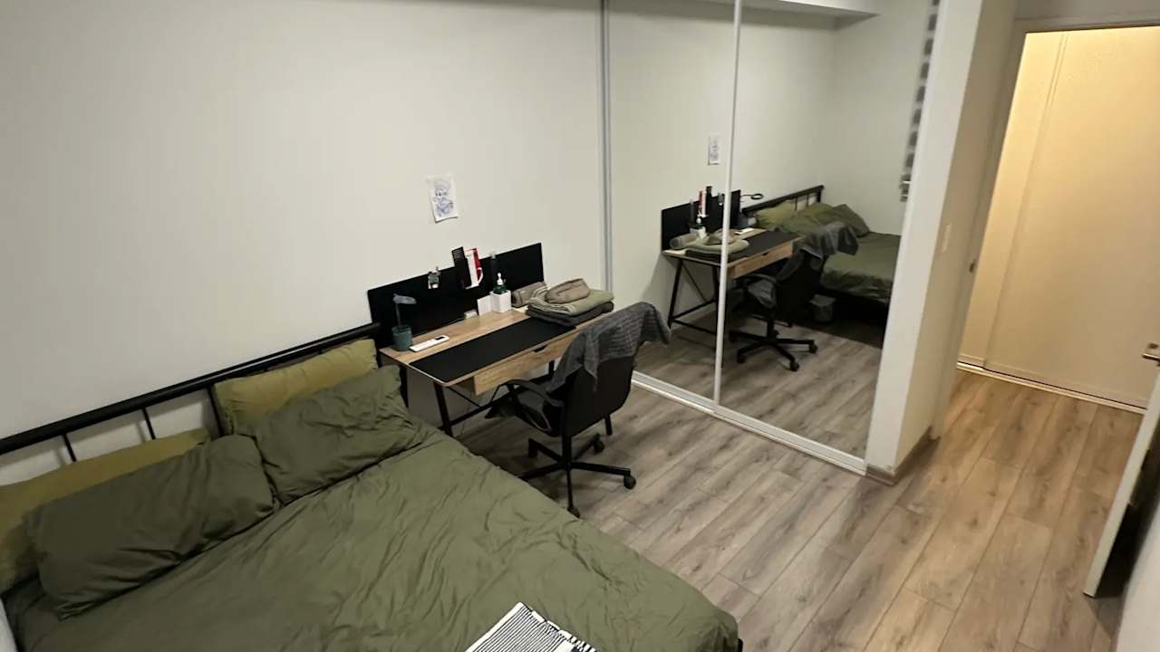 Furnished room in a share house