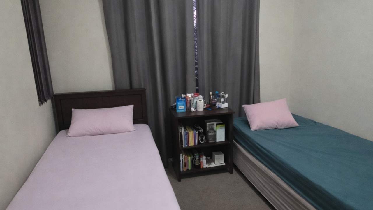 Furnished room with ensuite in a flatshare