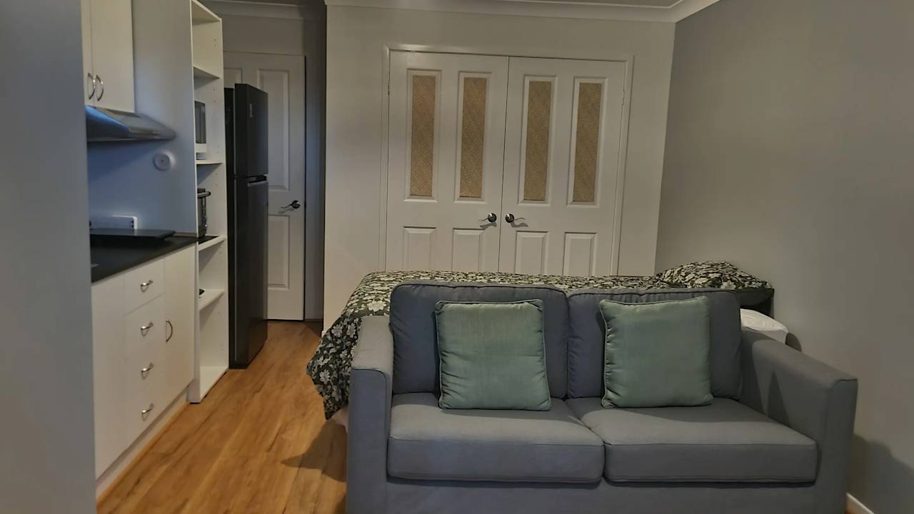 Furnished room studio flat for rent