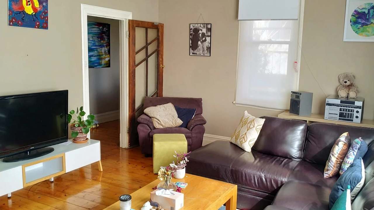 Room in a share house