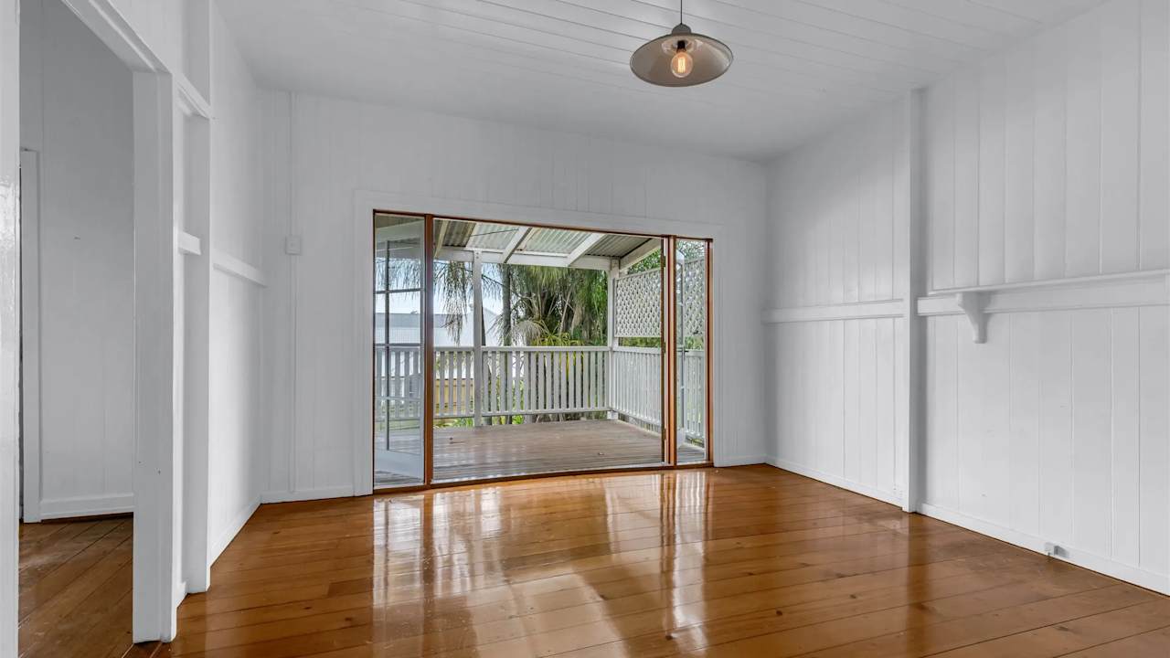 Whole property with 2 rooms for rent