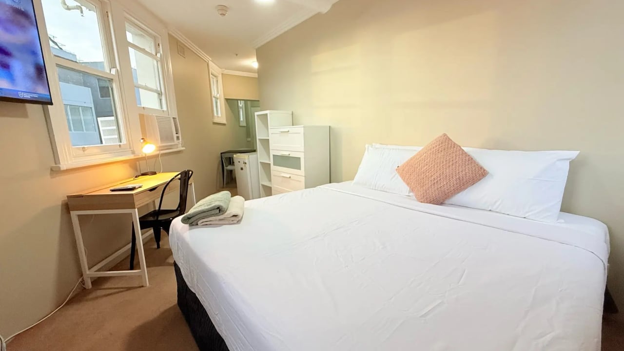 Furnished room with own bathroom