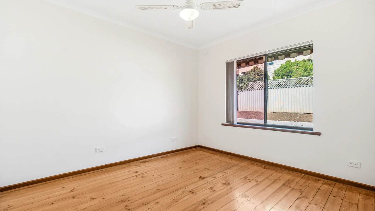 Unfurnished room with own bathroom