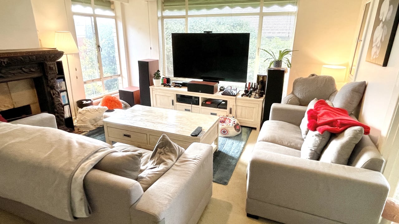 Furnished room with own bathroom