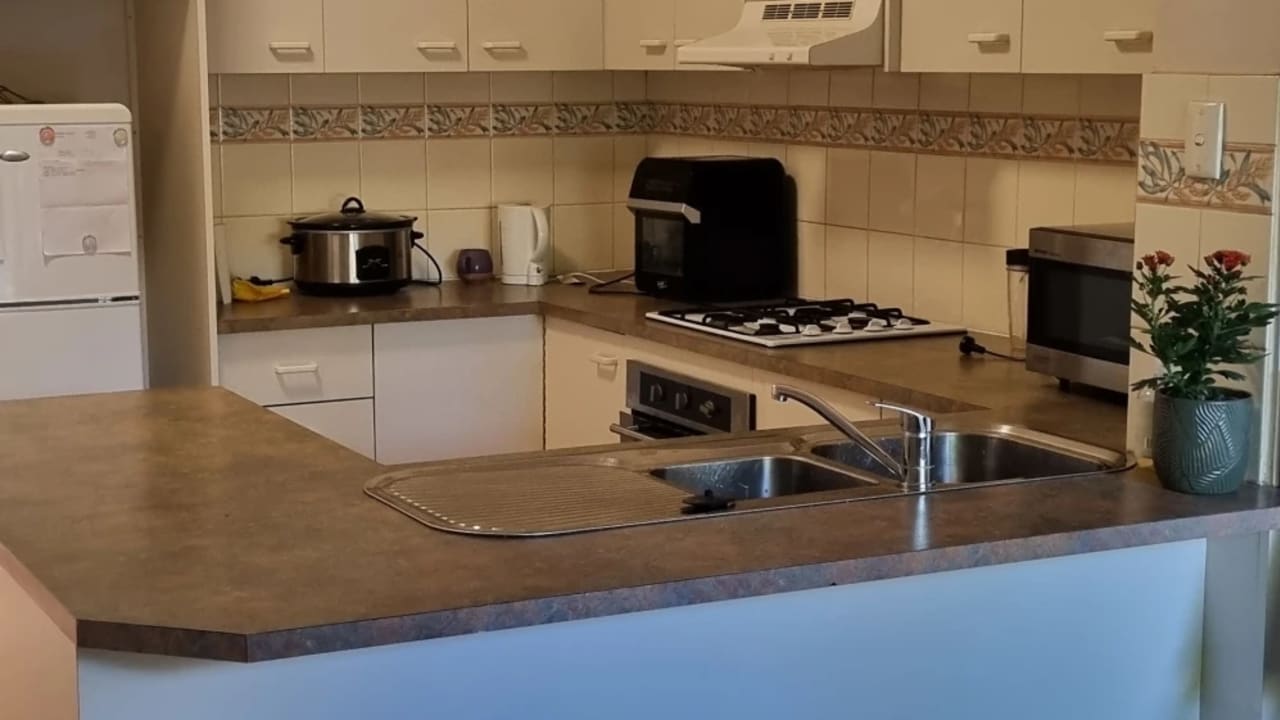 Whole property with 3 rooms for rent