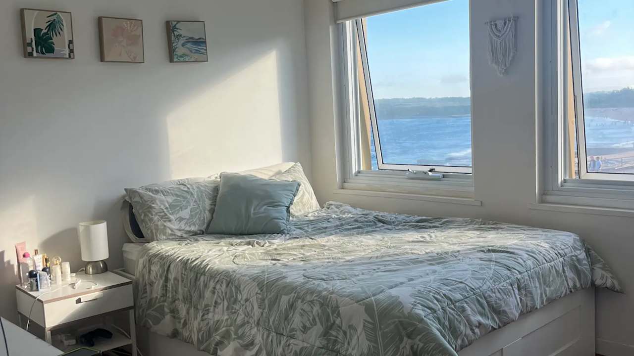 Furnished room in a flatshare