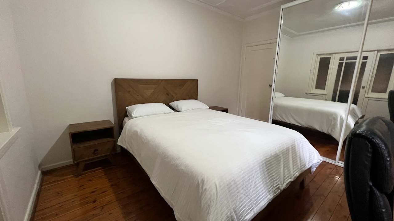 Furnished room in a flatshare