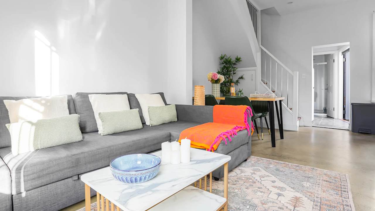 Furnished room in a share house