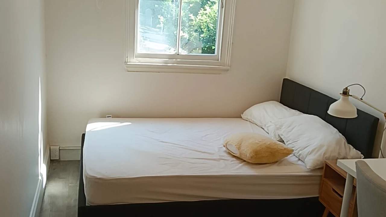 Furnished room with own bathroom