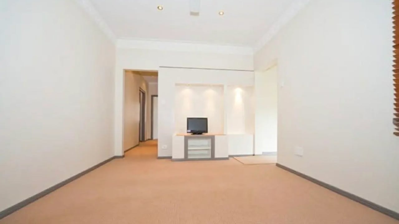 Unfurnished room in a share house