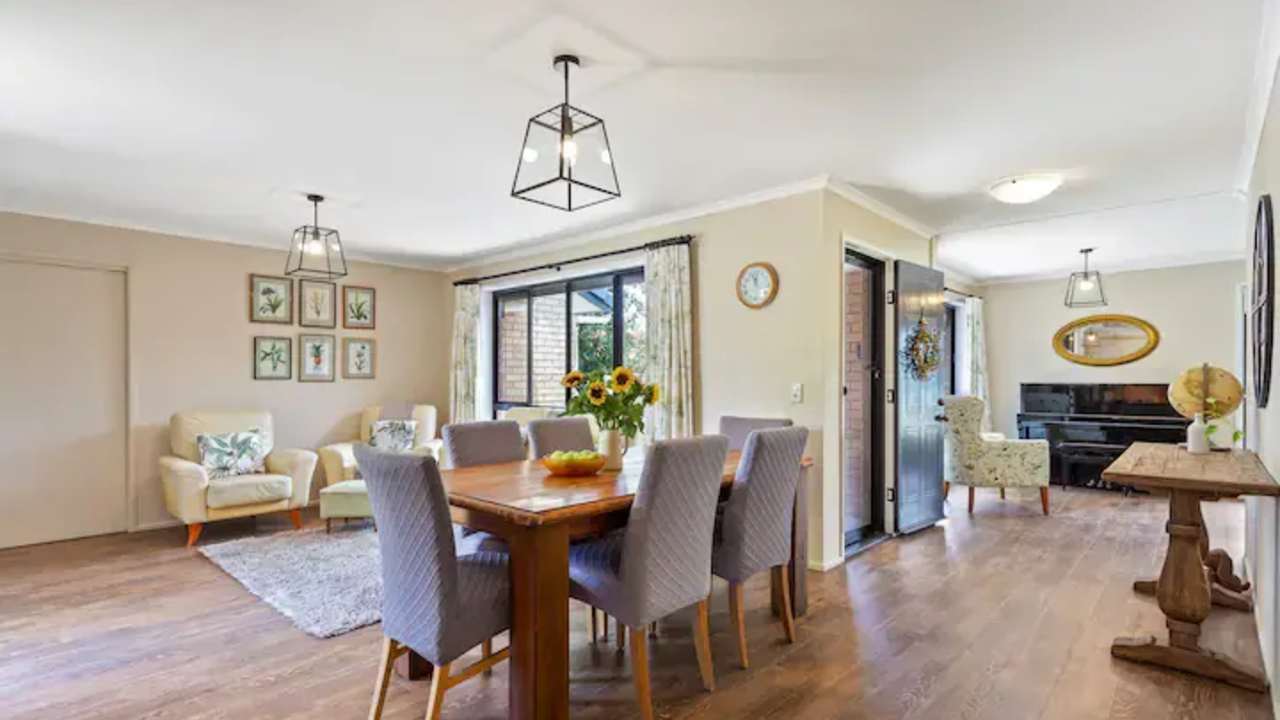 Whole property with 3 rooms for rent