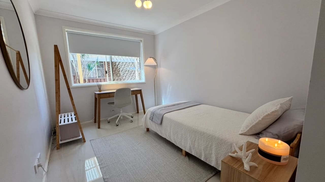 Room in a share house