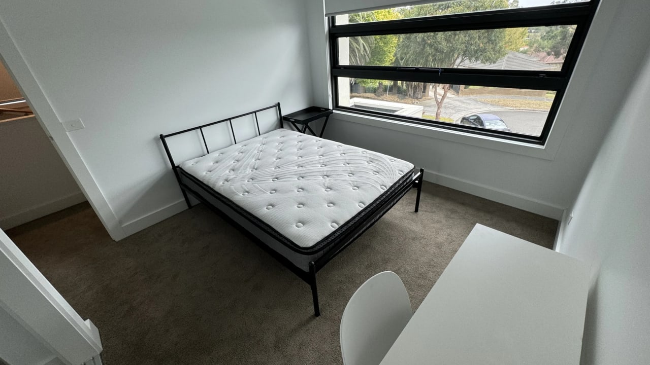 Room in a share house