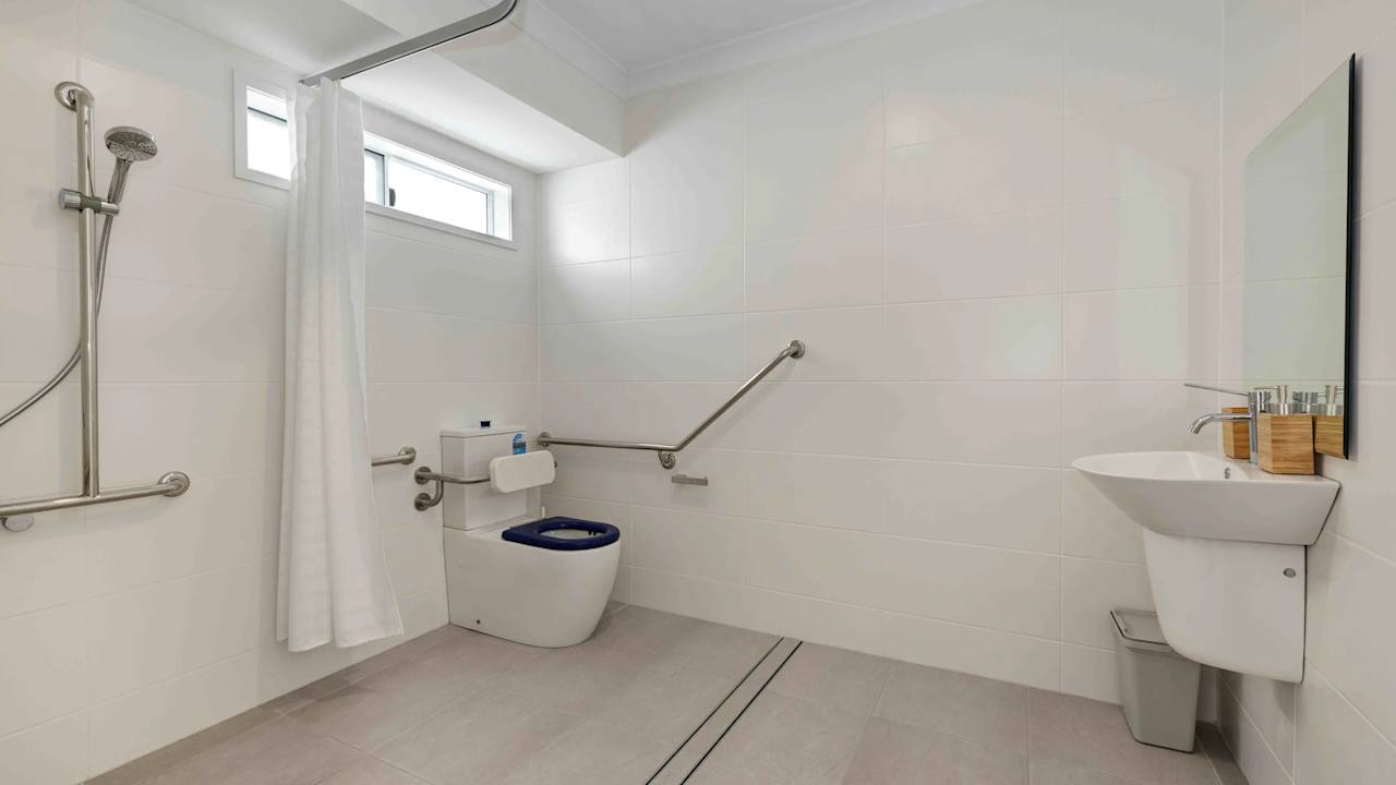 Furnished room with own bathroom