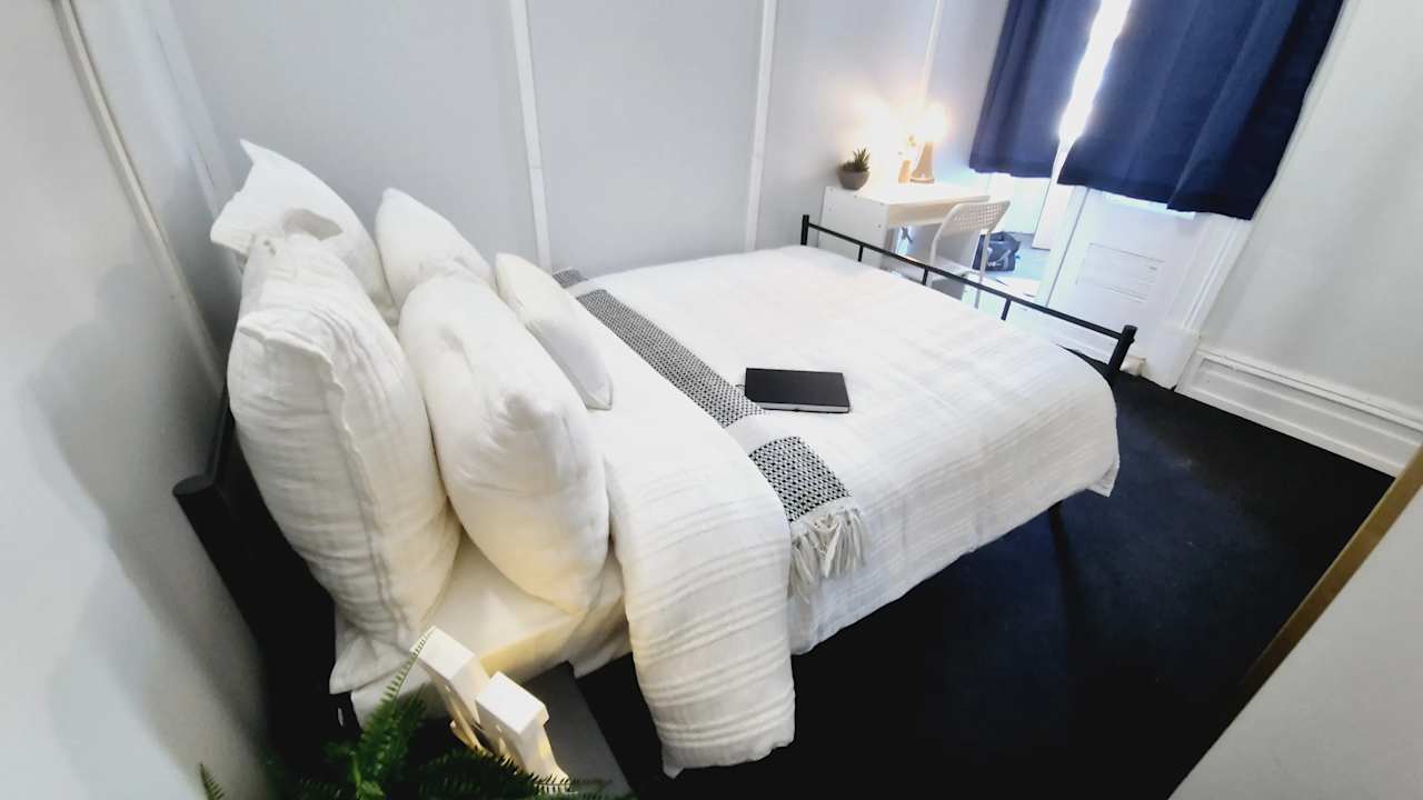 Furnished room in a share house
