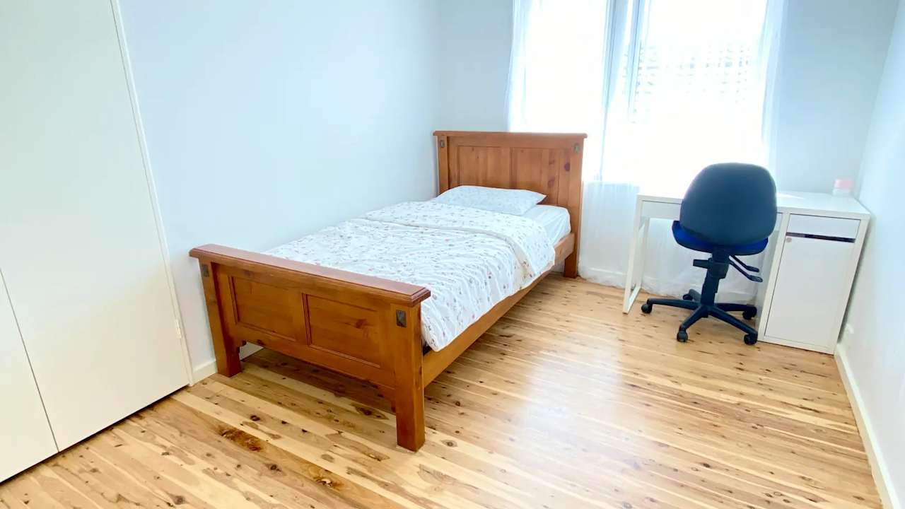 Furnished room in a share house
