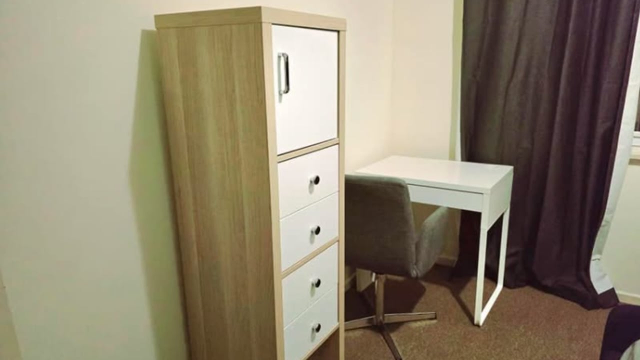 Furnished room in a share house