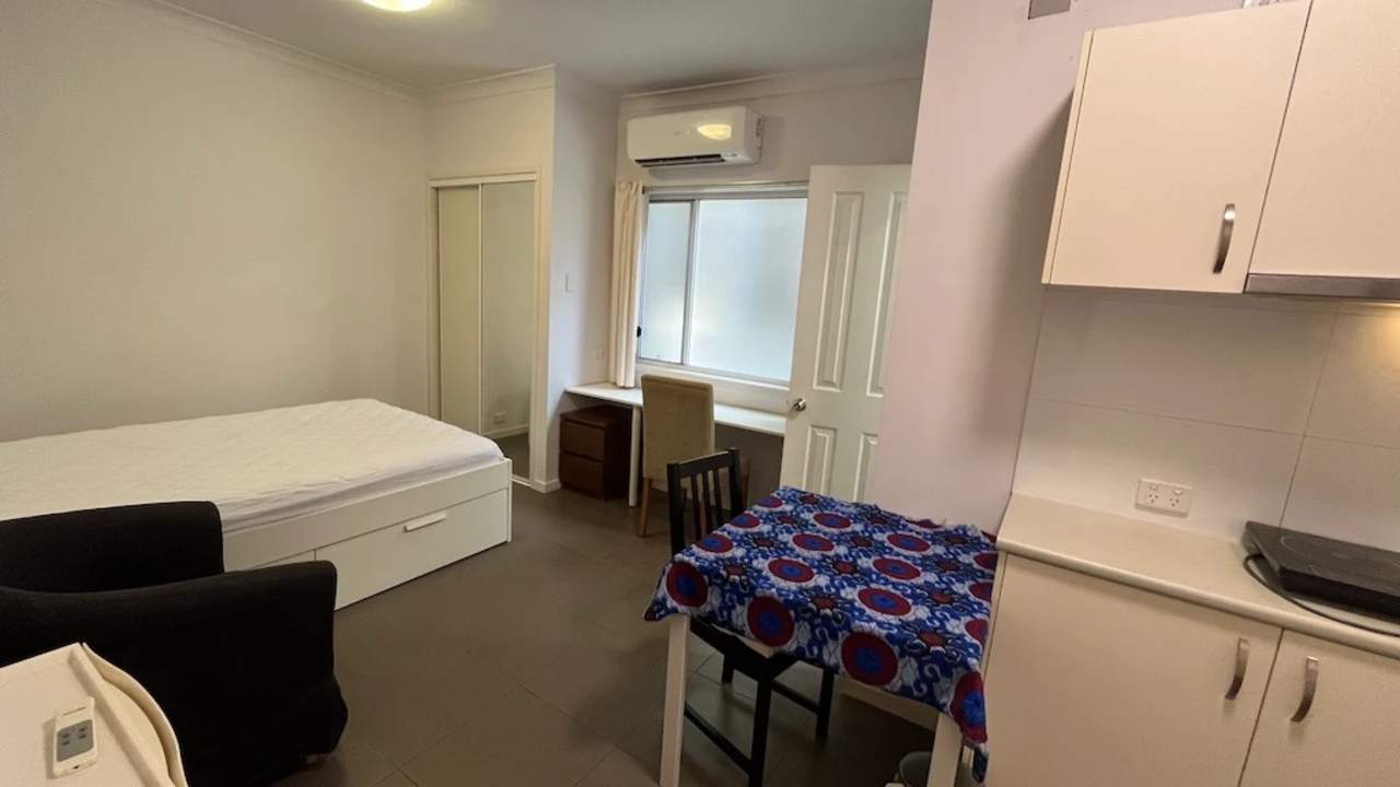 Furnished room studio flat for rent