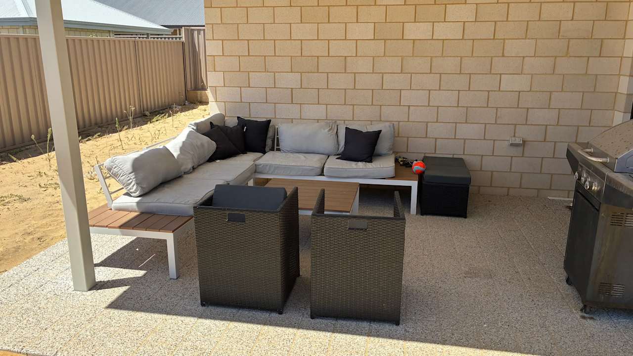 Unfurnished room with own bathroom