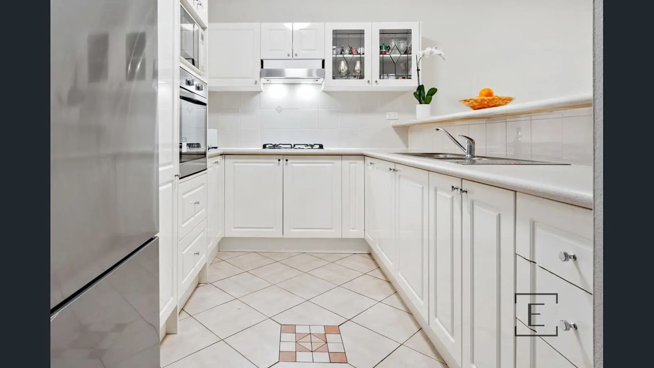 Furnished room with own bathroom