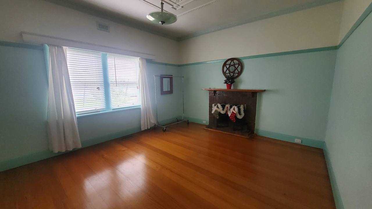 Unfurnished room in a share house