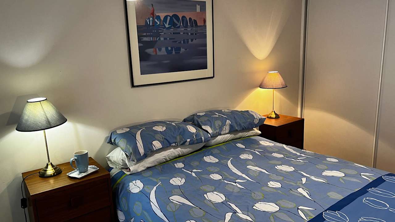 Furnished room in a flatshare